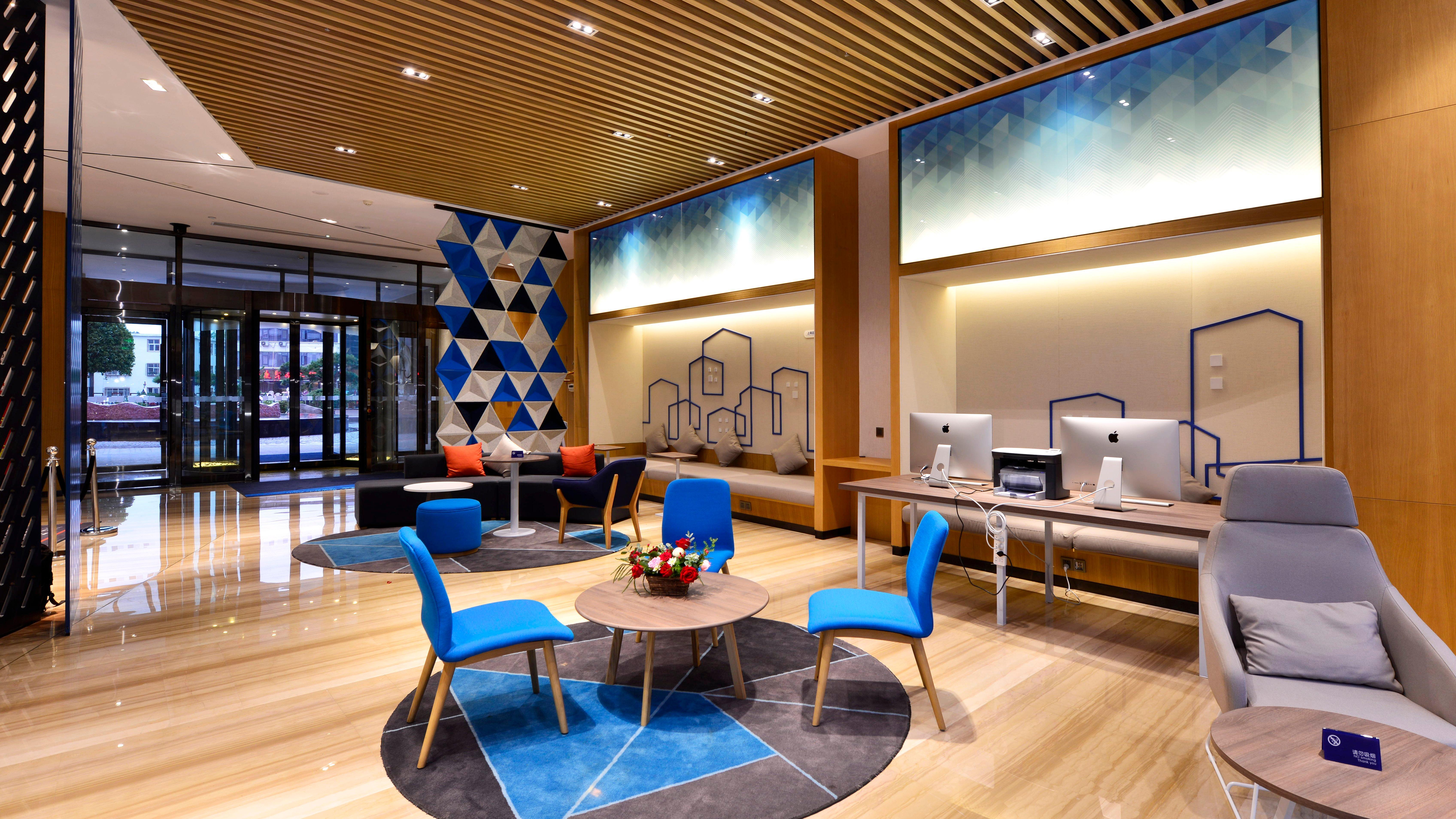 Holiday Inn Express Luanchuan By Ihg Buitenkant foto