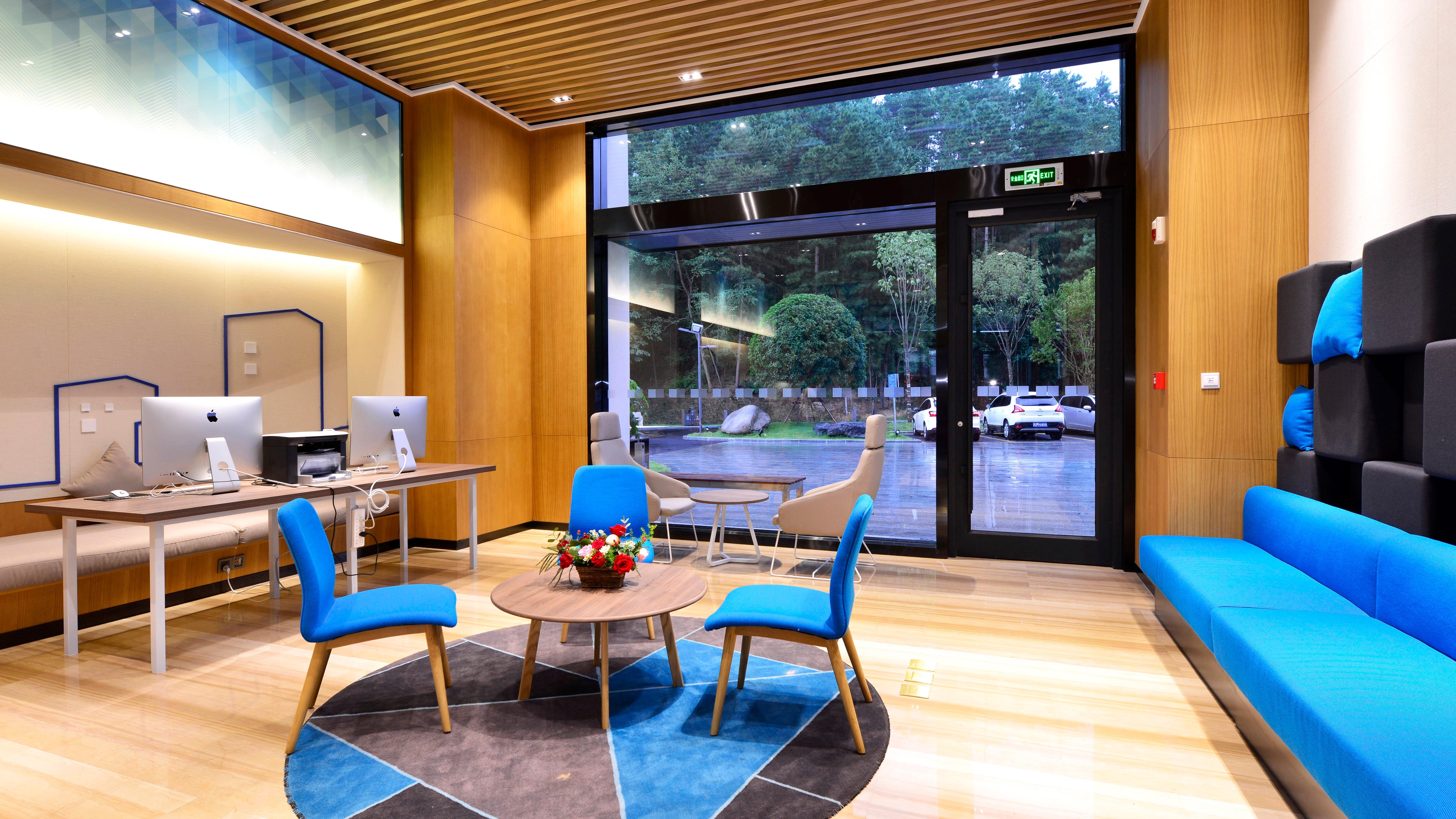 Holiday Inn Express Luanchuan By Ihg Buitenkant foto