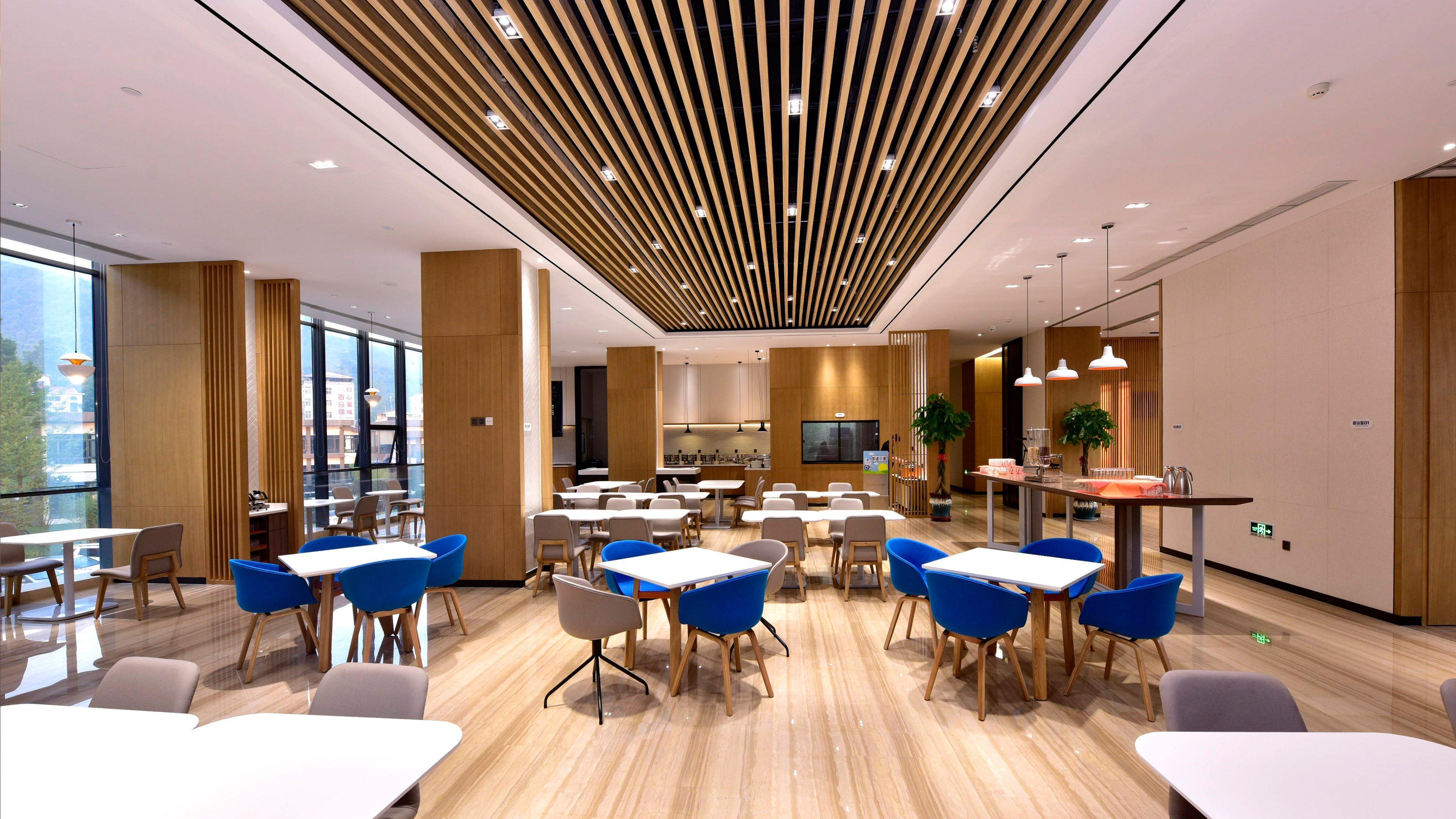 Holiday Inn Express Luanchuan By Ihg Buitenkant foto