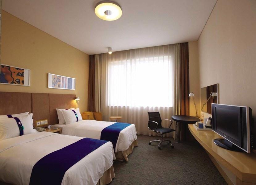 Holiday Inn Express Luanchuan By Ihg Buitenkant foto