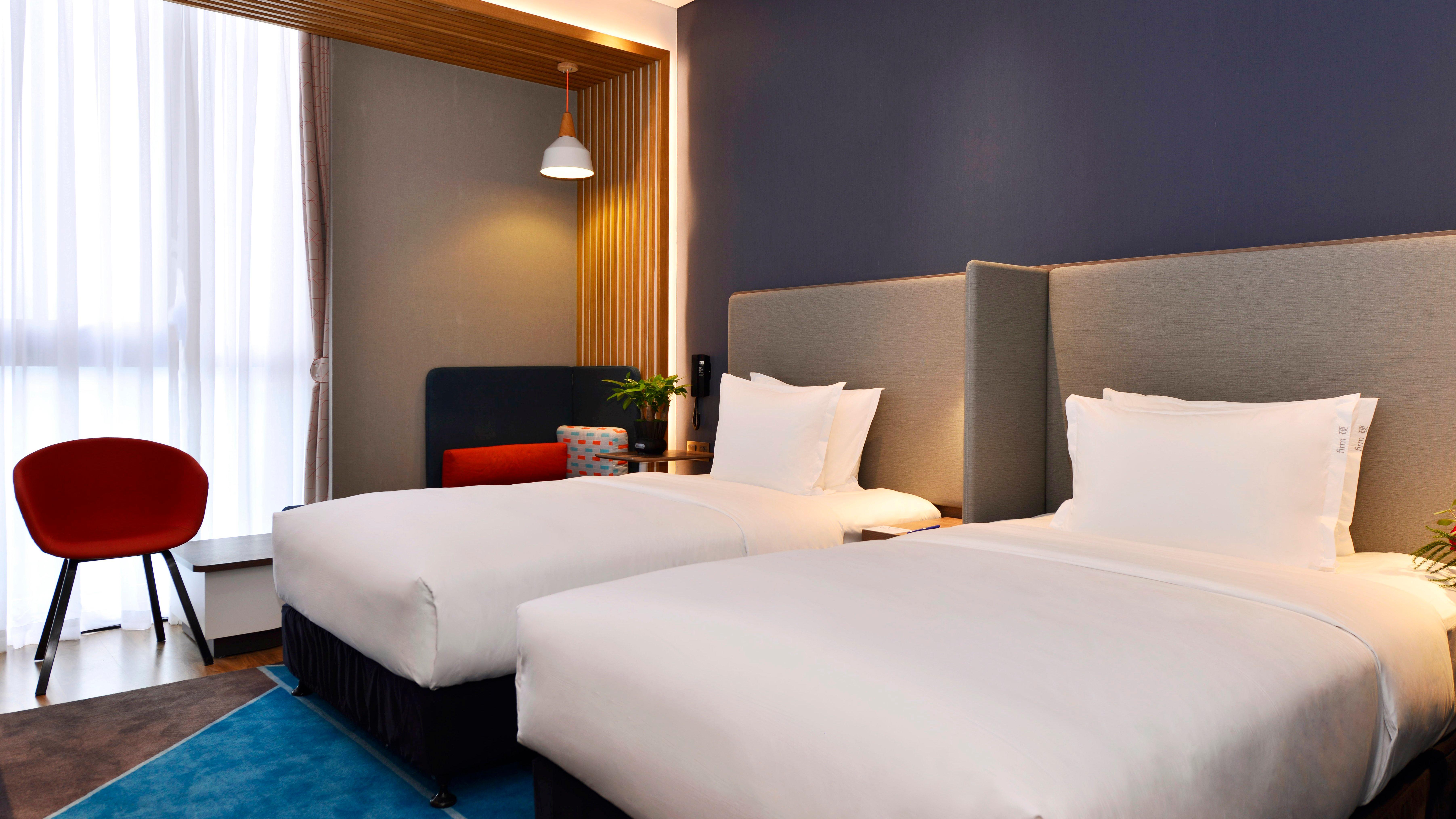 Holiday Inn Express Luanchuan By Ihg Buitenkant foto