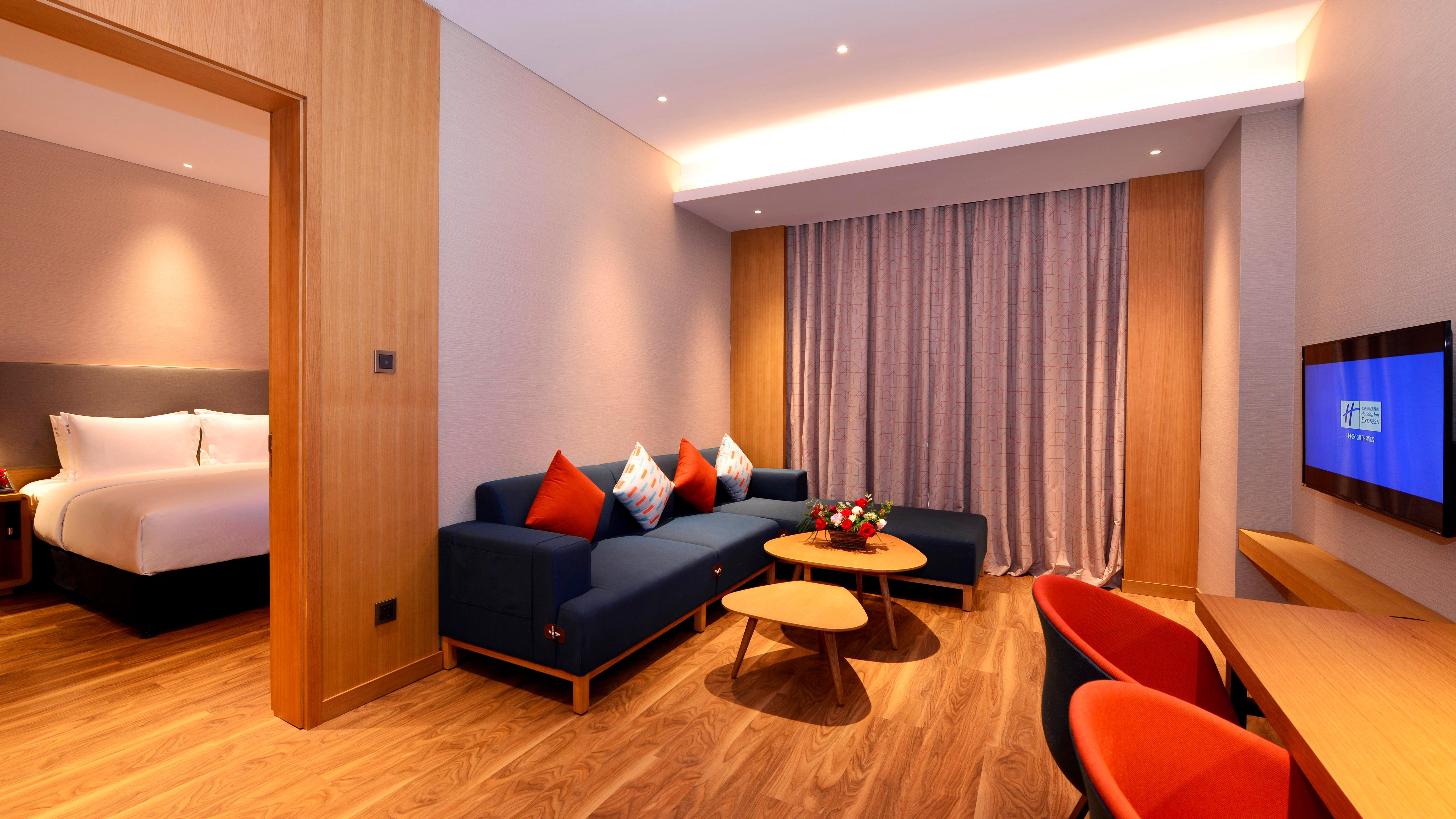 Holiday Inn Express Luanchuan By Ihg Buitenkant foto